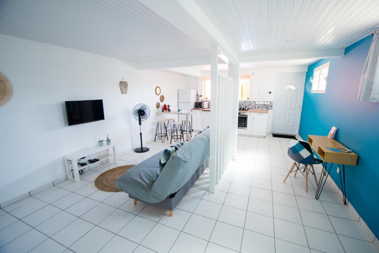 Appartamento Chez Rey Riviere-Salee Esterno foto