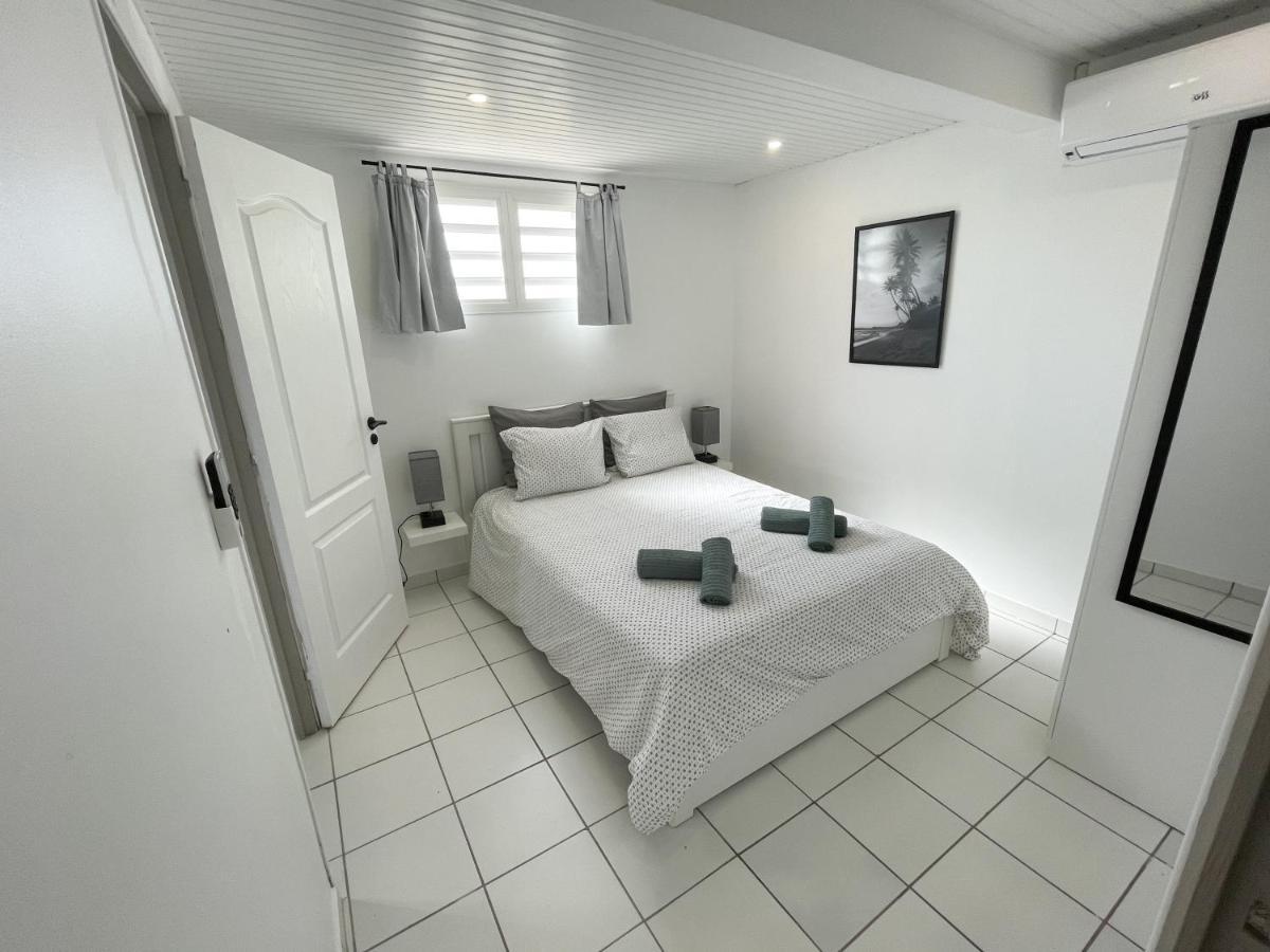 Appartamento Chez Rey Riviere-Salee Esterno foto