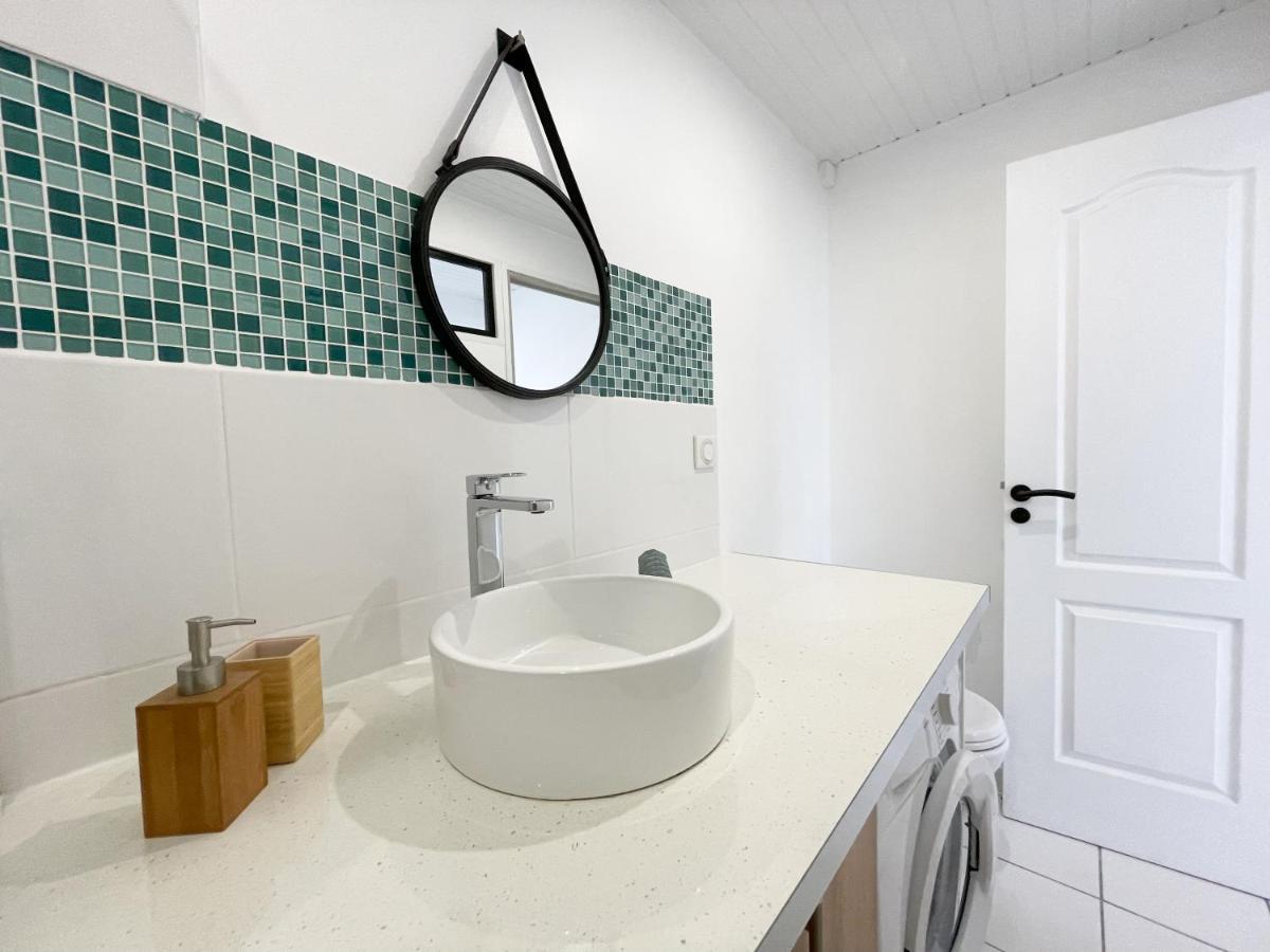 Appartamento Chez Rey Riviere-Salee Esterno foto